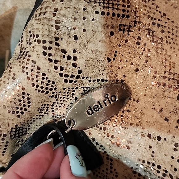 Del Rio Handbag - Picture 8 of 9